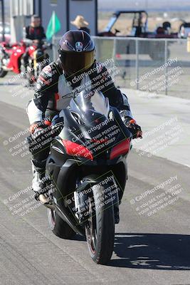 media/Dec-01-2025-Moto Forza (Mon) [[2daa91e15f]]/4-Around the Pits/